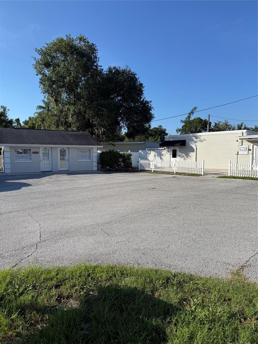 4022 Land O Lakes Blvd #101 — photo