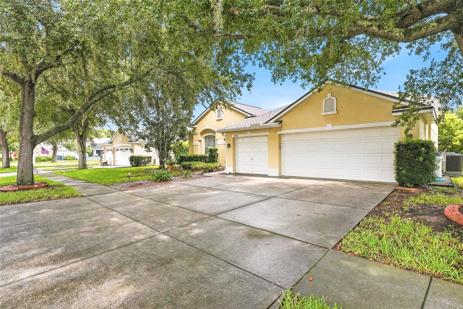 16748 Midsummer Lane, Spring Hill, FL 34610 — photo 3