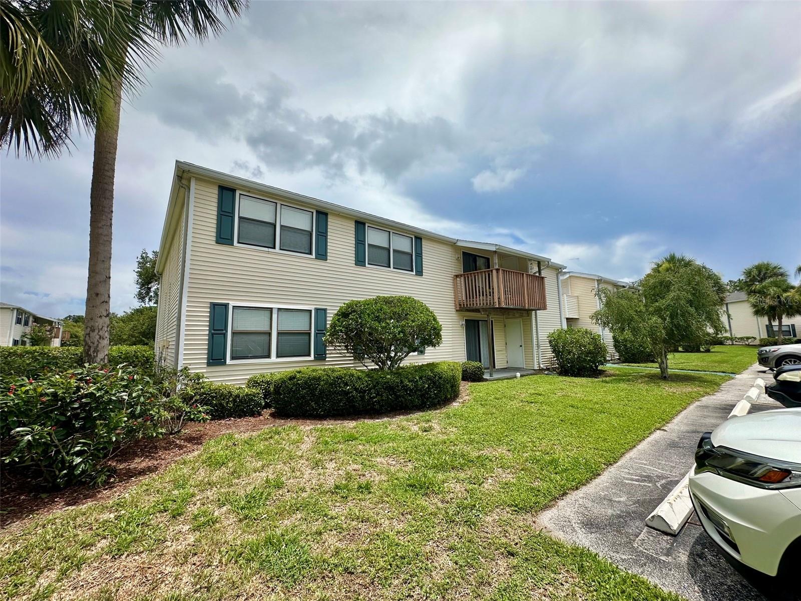135 Hunter Lake Dr #F — photo