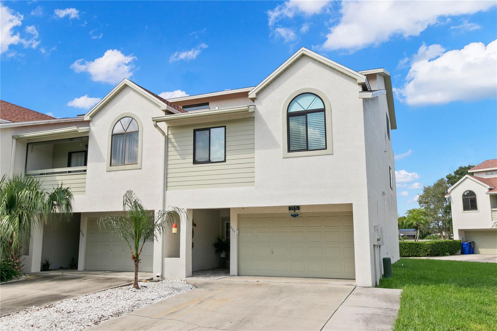 2376 Hanover Dr — photo