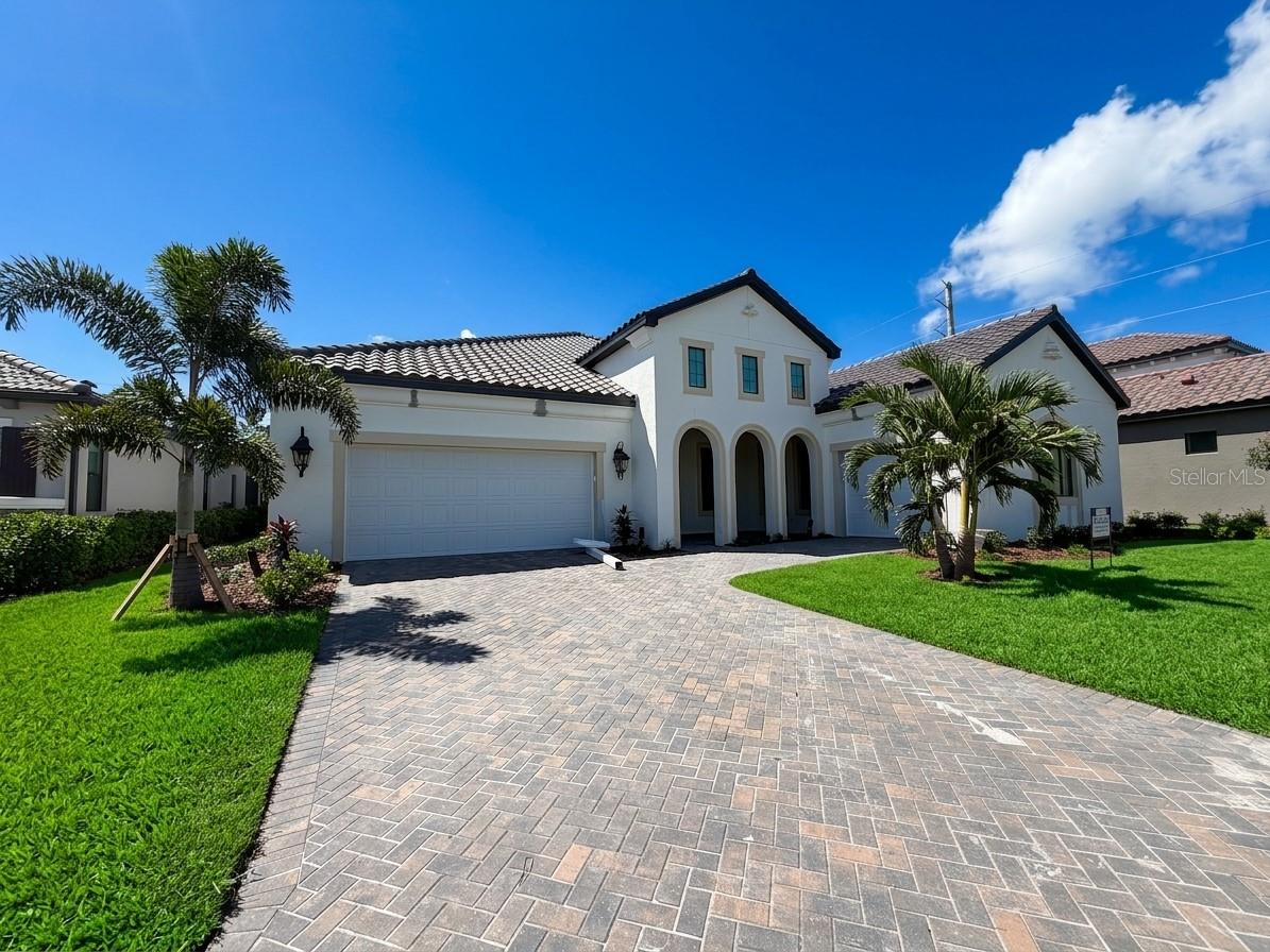 328 Bocelli Dr — photo
