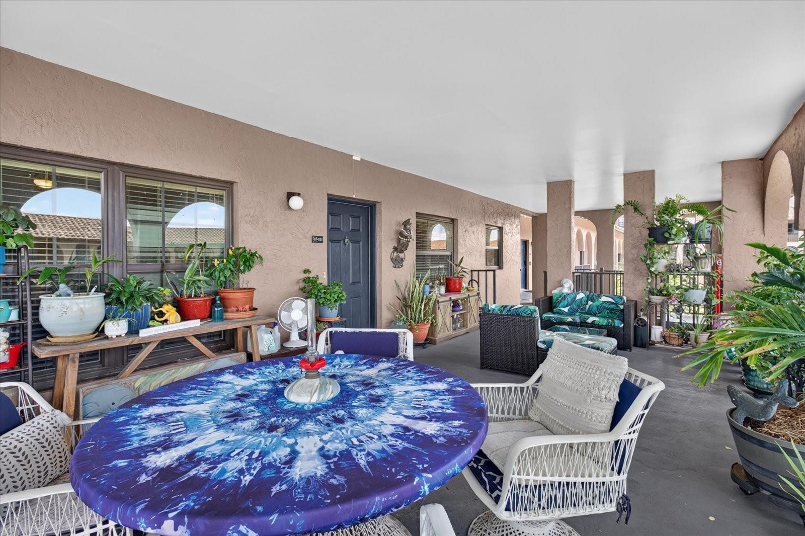 6100 Gulfport Blvd S #401 — photo