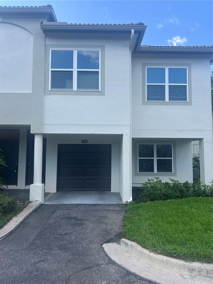 910 Normandy Trace Road, Tampa, FL 33602
