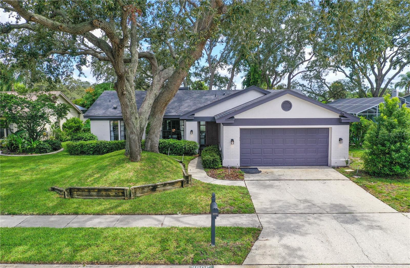2906 Windridge Dr — photo