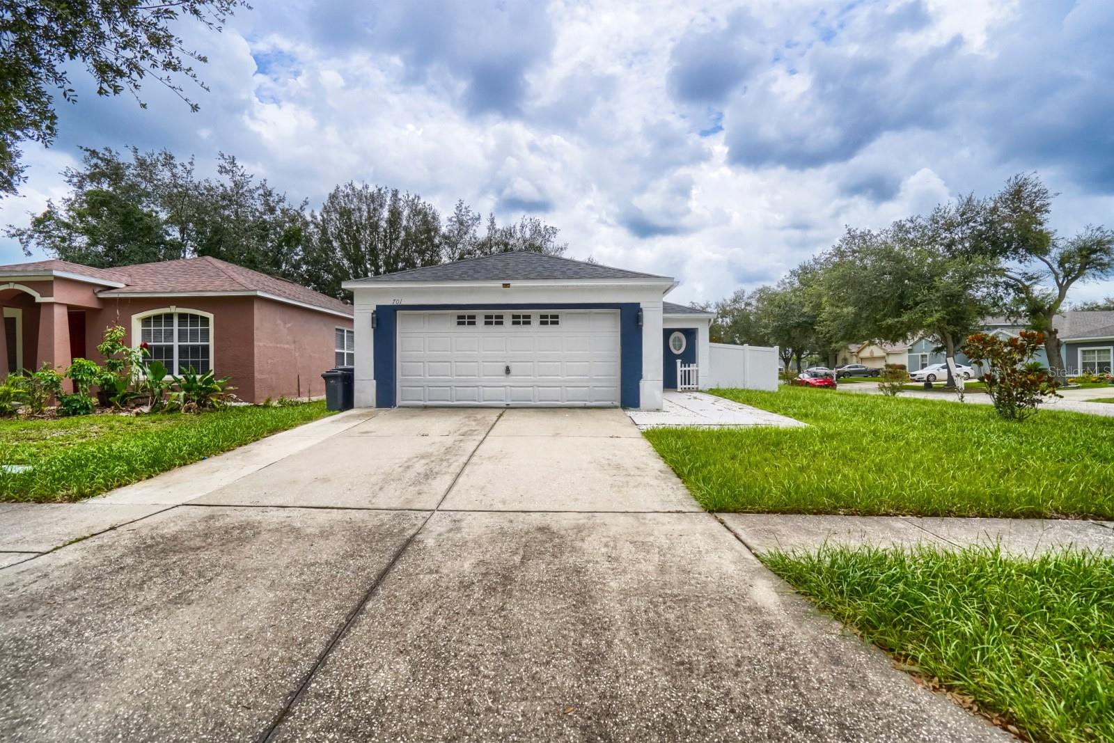 701 Periwinkle Pointe Pl — photo