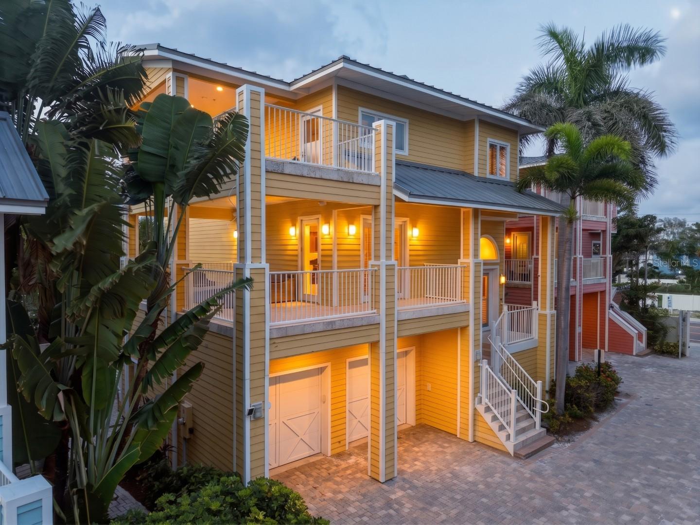2718 Gulf Blvd #2 — photo