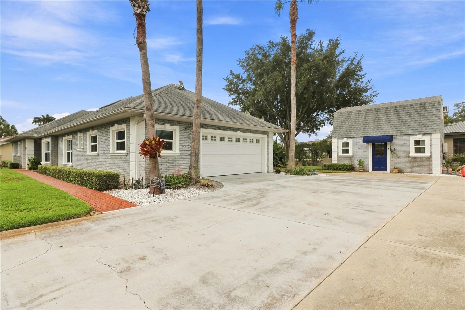 1520 SE Pinwheel Dr — photo