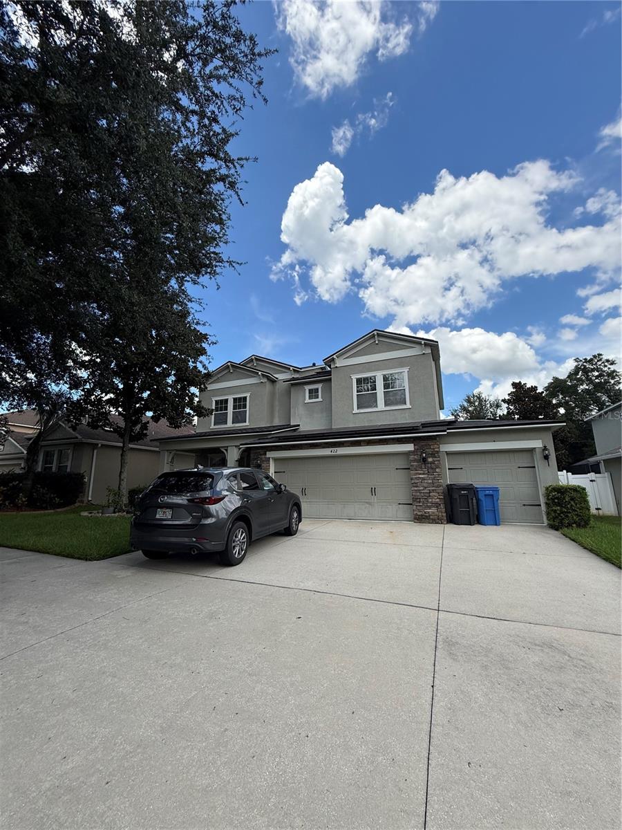 422 Westchester Hills Ln — photo
