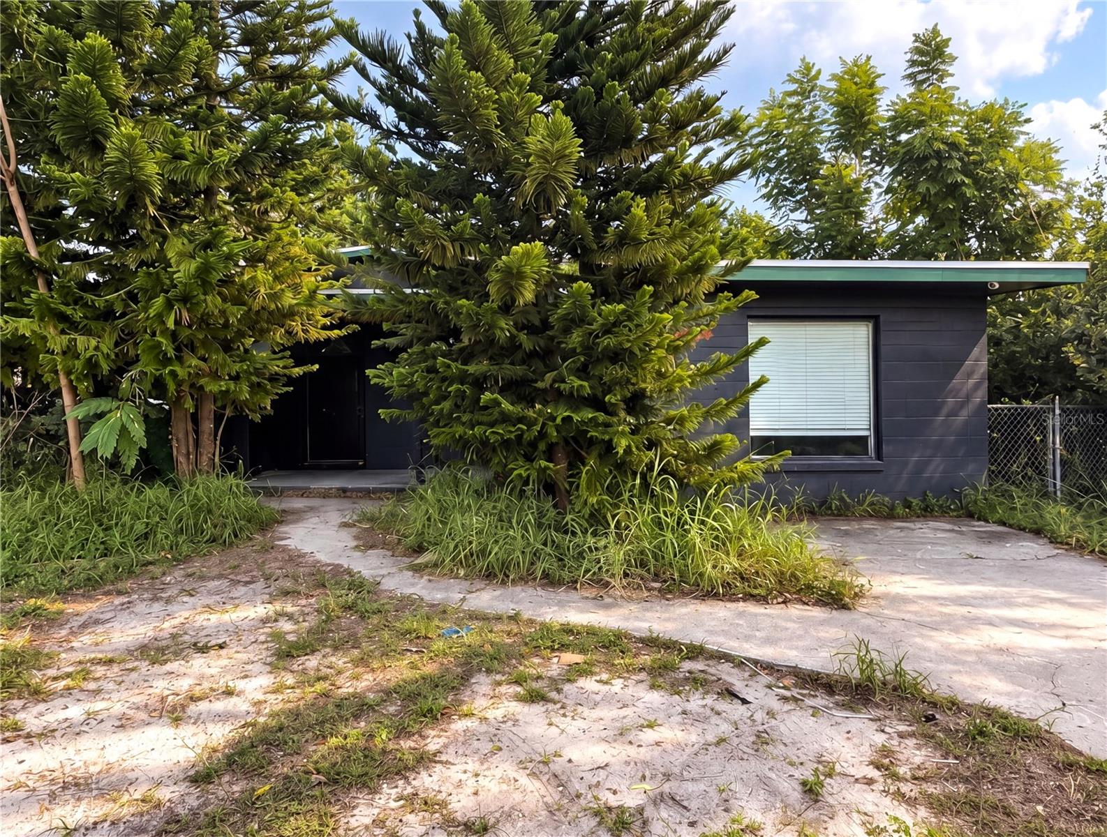 1803 E Bougainvillea Ave — photo