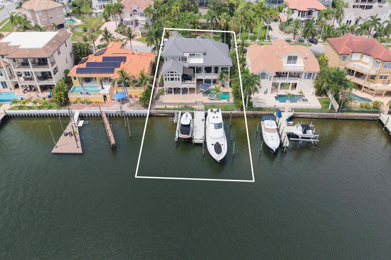 6113 Pasadena Point Blvd — photo