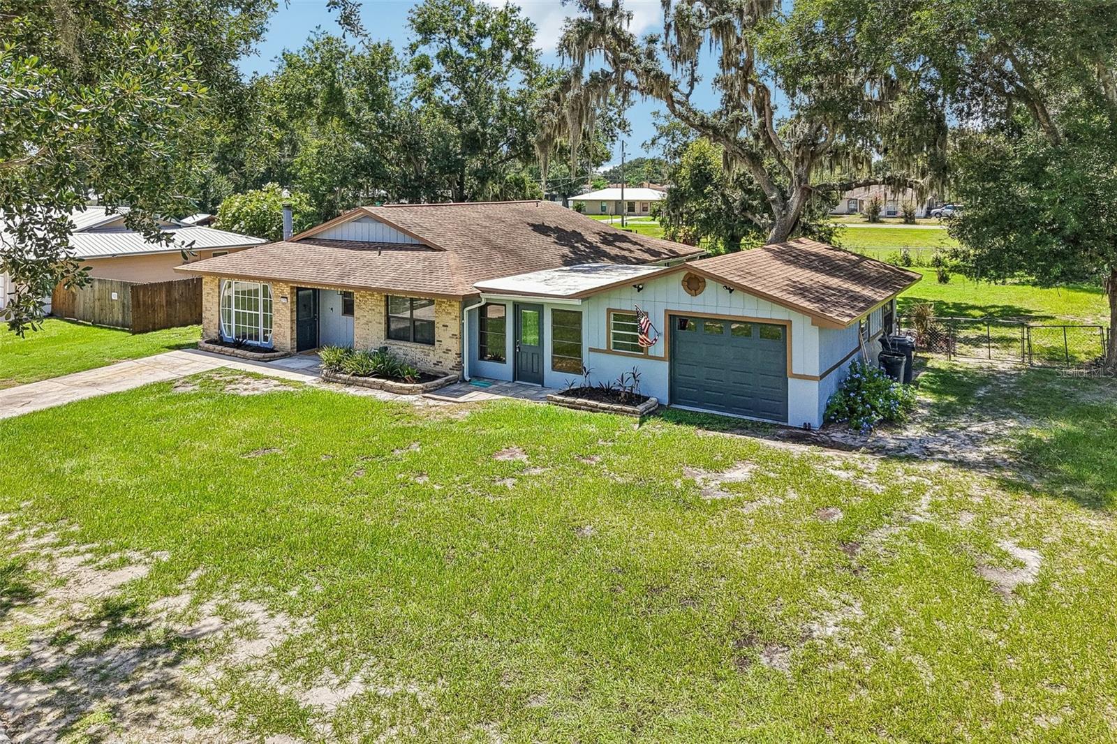 2718 Shadywood Pl — photo
