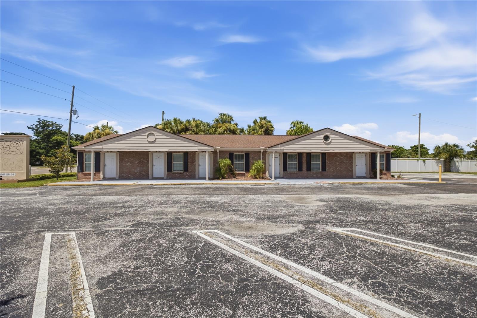 4911 State Road 54 — photo