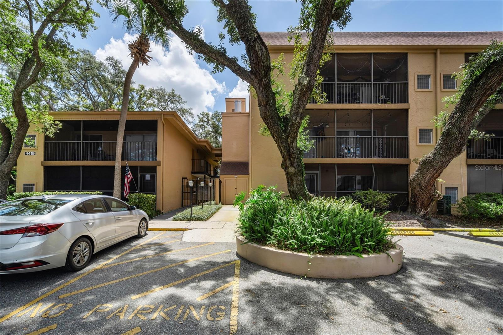 4411 Shady Terrace Ln #115 — photo