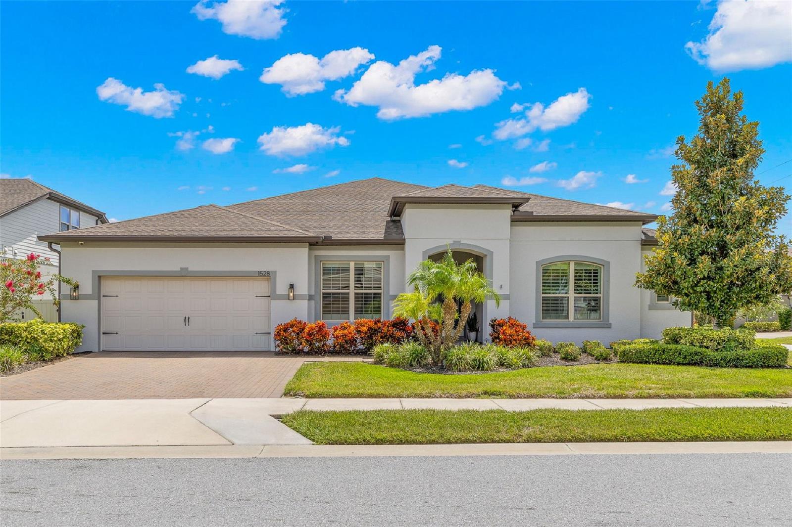 1528 Forest Glen Ct — photo