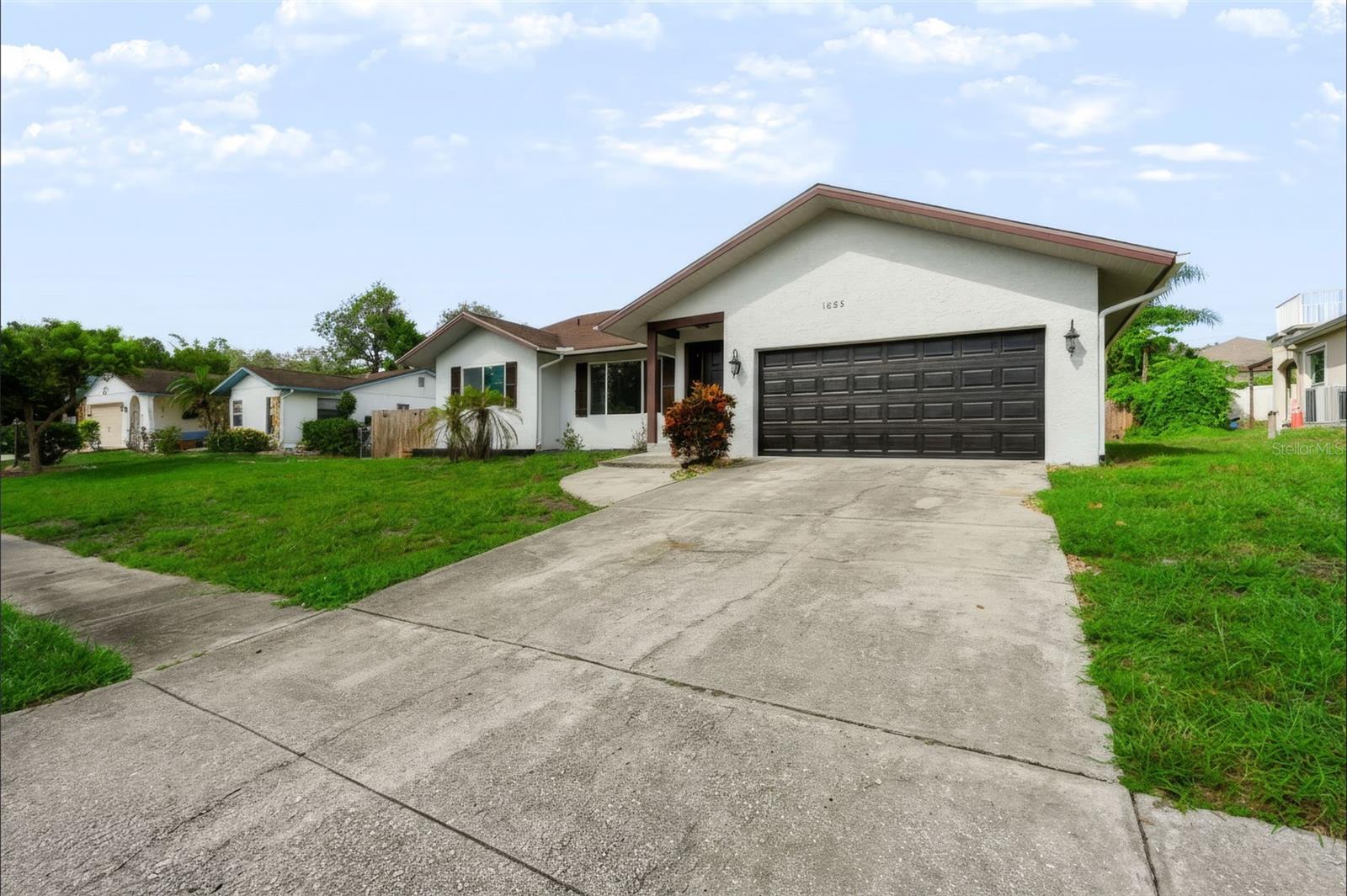 1035 Anclote Dr — photo