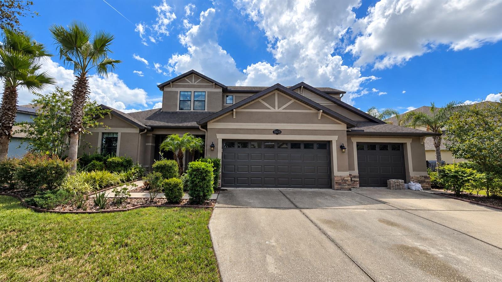 10619 Mistflower Ln — photo