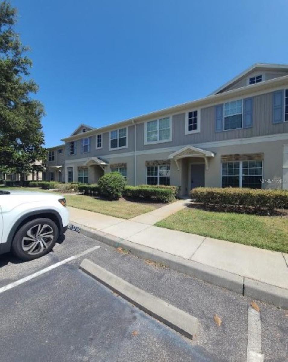 15746 Stable Run Dr — photo