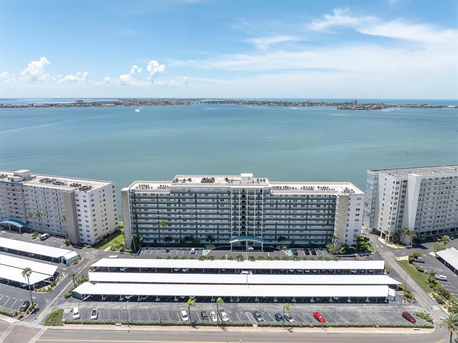 6020 Shore Blvd S #412 — photo