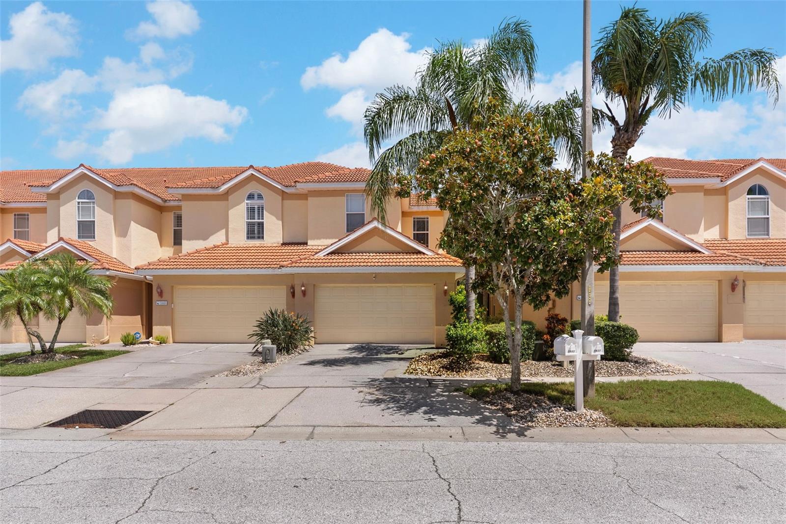 1437 Ridge Ter — photo