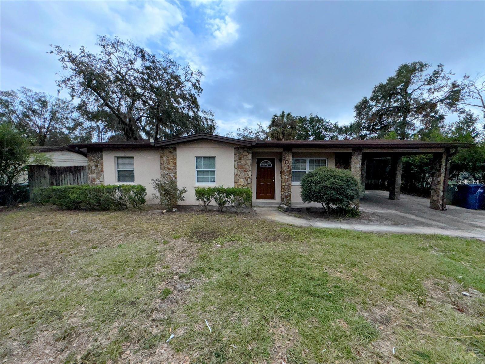 3011 E Flora St — photo