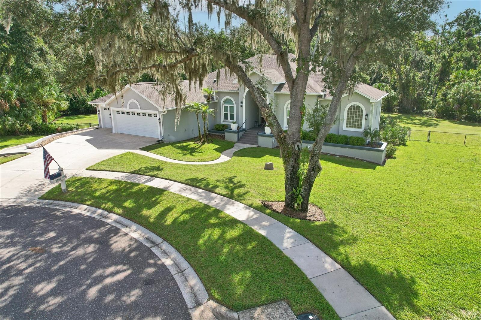 5207 Merion Road, Valrico, FL 33596 — photo 2