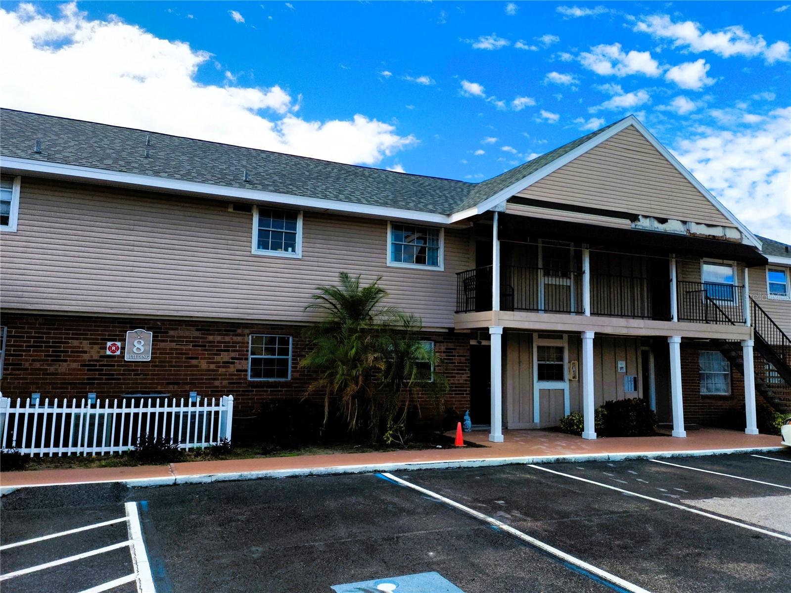 200 Country Club Dr #805 — photo