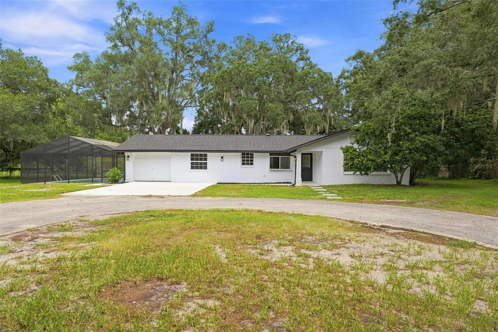 11666 Seminole Dr — photo