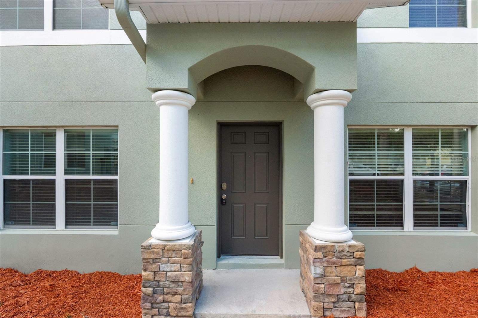 10931 Keys Gate Dr — photo