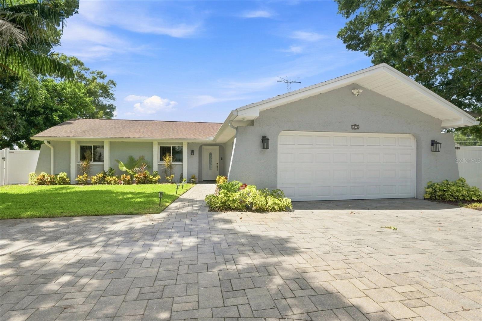 3276 Fox Hill Dr — photo