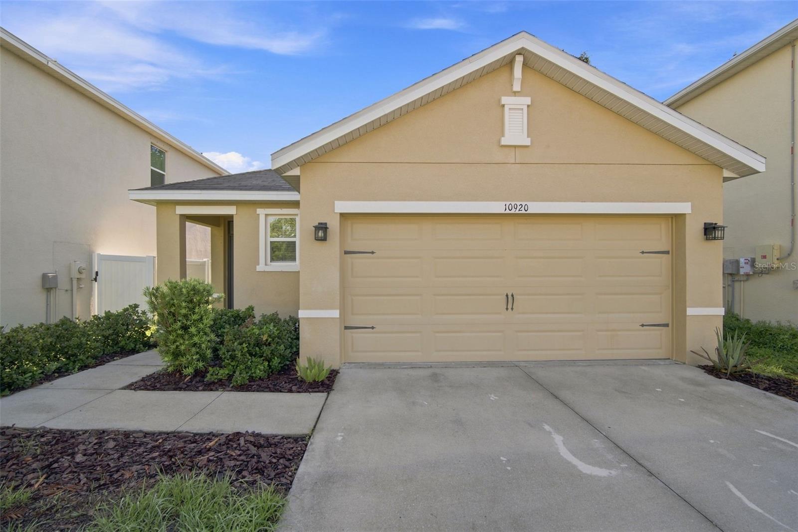 10920 Carlton Fields Dr — photo