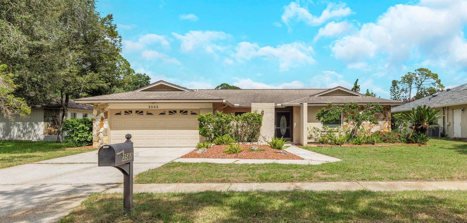 3582 Fairway Forest Dr — photo