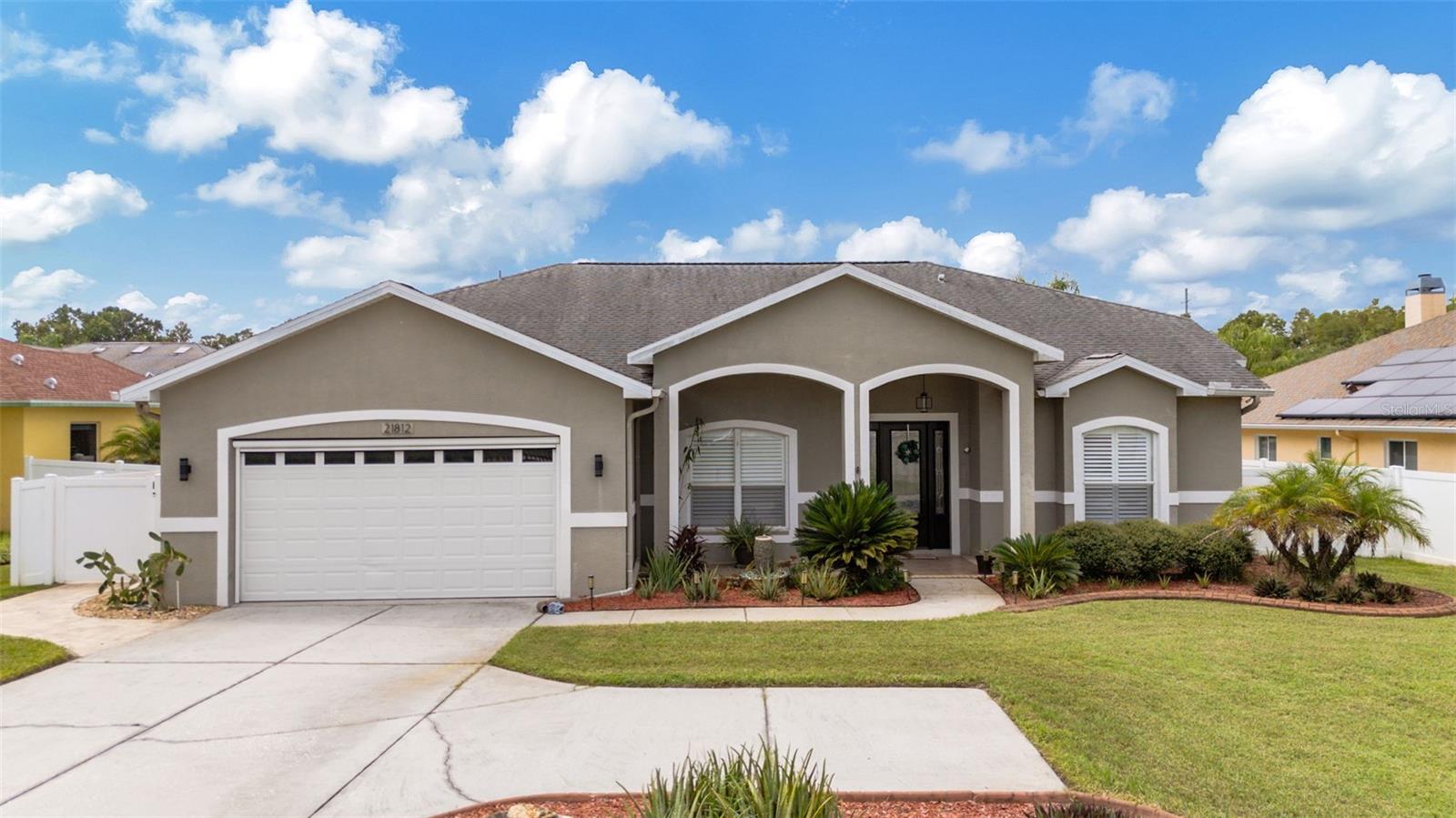 21812 Carson Dr — photo