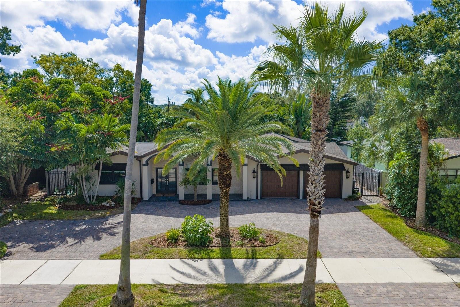 1621 Indian Rocks Road, Belleair, FL 33756 — photo 2