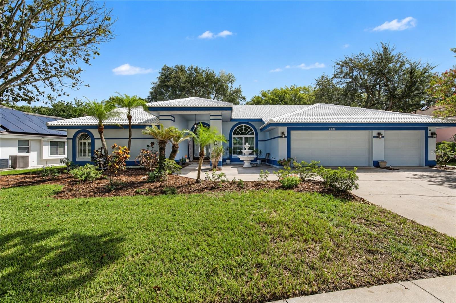 2233 Pinnacle Cir S — photo