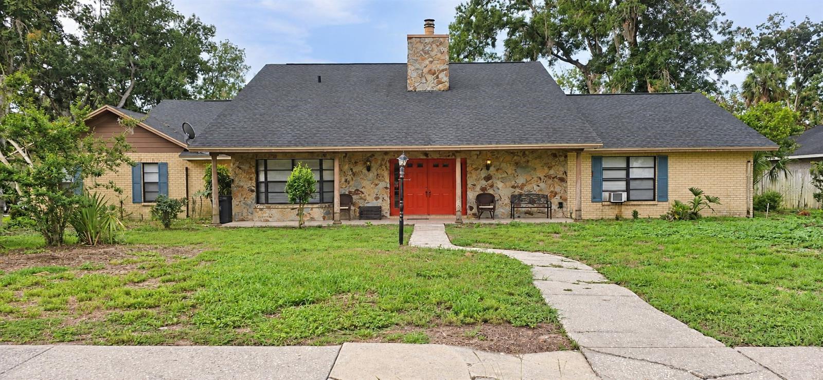 113 Locust Dr — photo