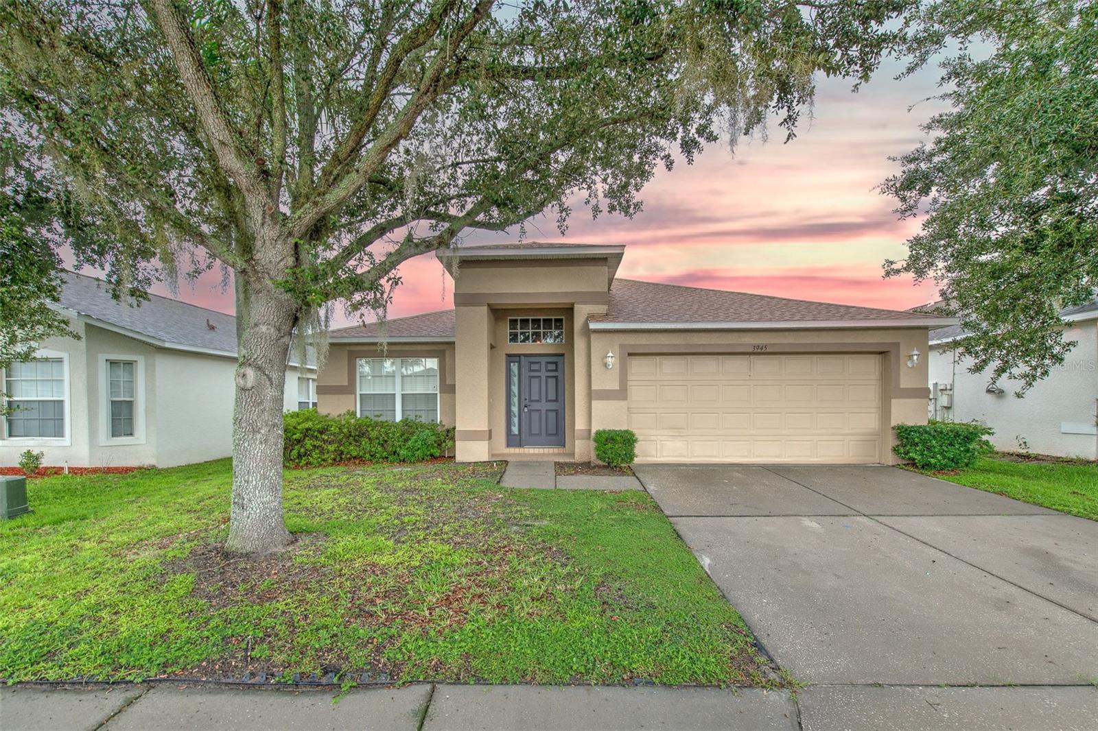 3945 Hampton Hills Dr — photo