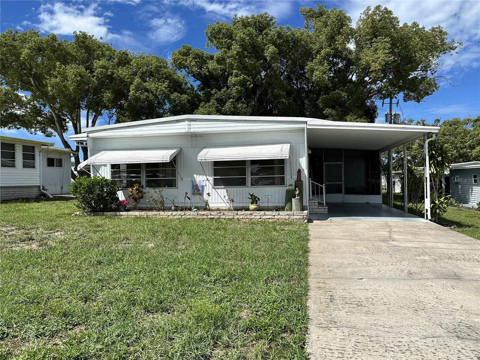 55 Lexington Ct #12 — photo