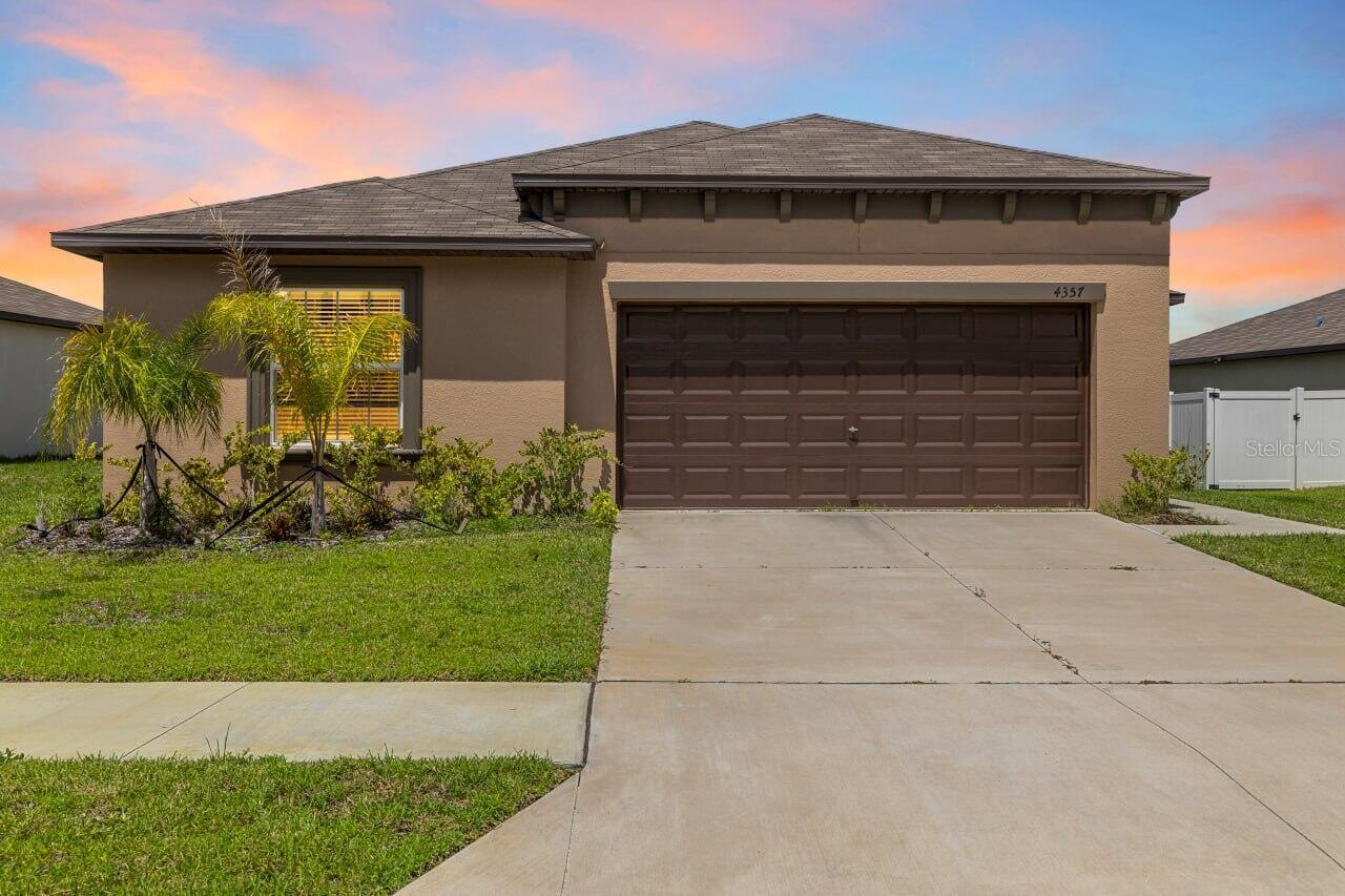 4357 Fabulous Finch Ln — photo