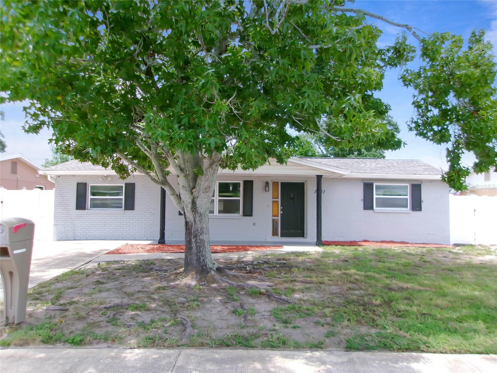 1421 Normandy Blvd — photo