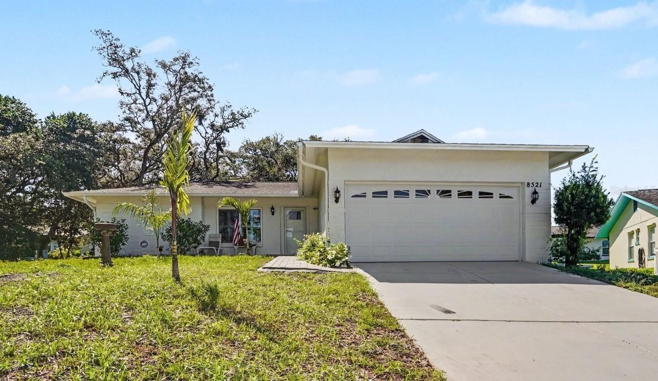 8521 Cedarview Ct — photo