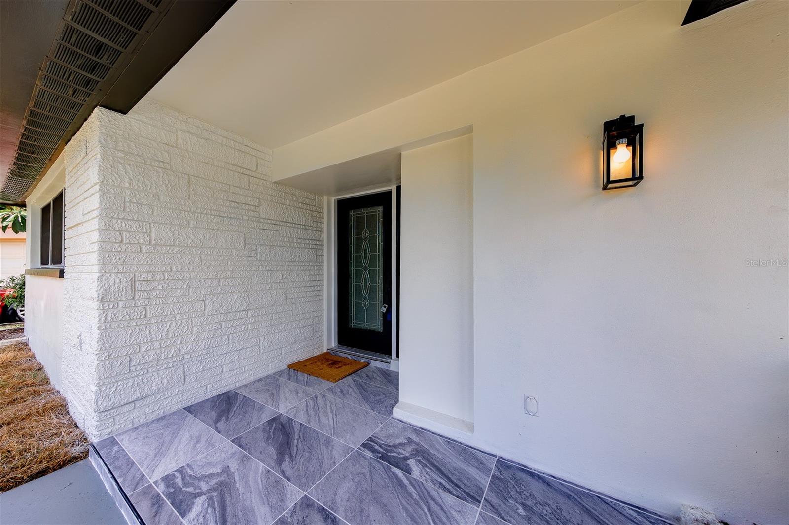 471 Sierra Circle E, Largo, FL 33770 — photo 2