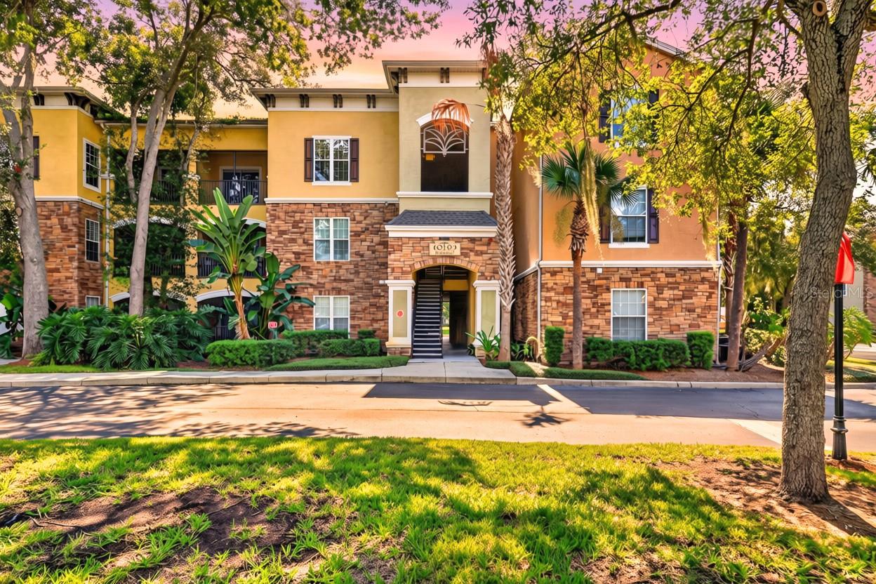 10103 Courtney Oaks Cir #302 — photo