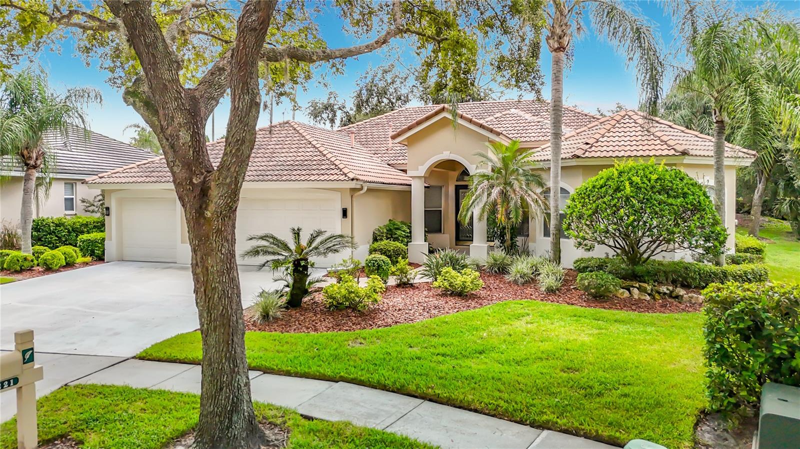 10221 Garden Alcove Dr — photo