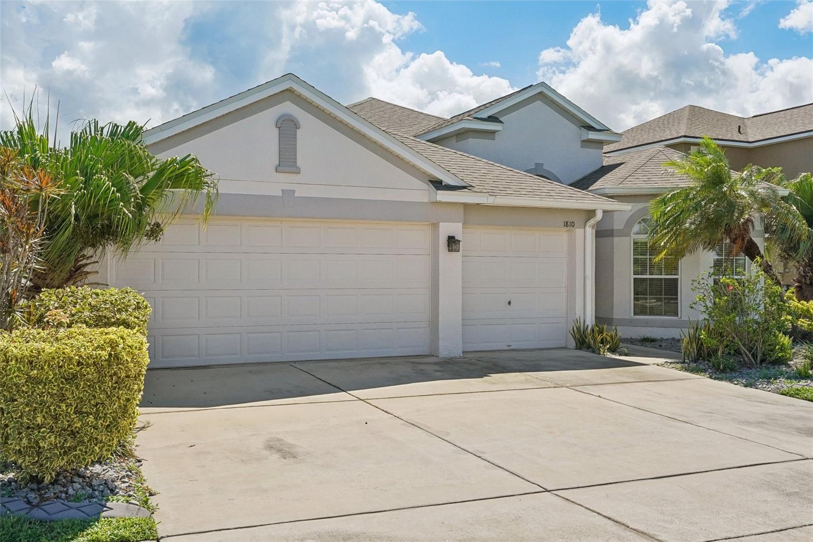 1810 Mira Lago Cir — photo