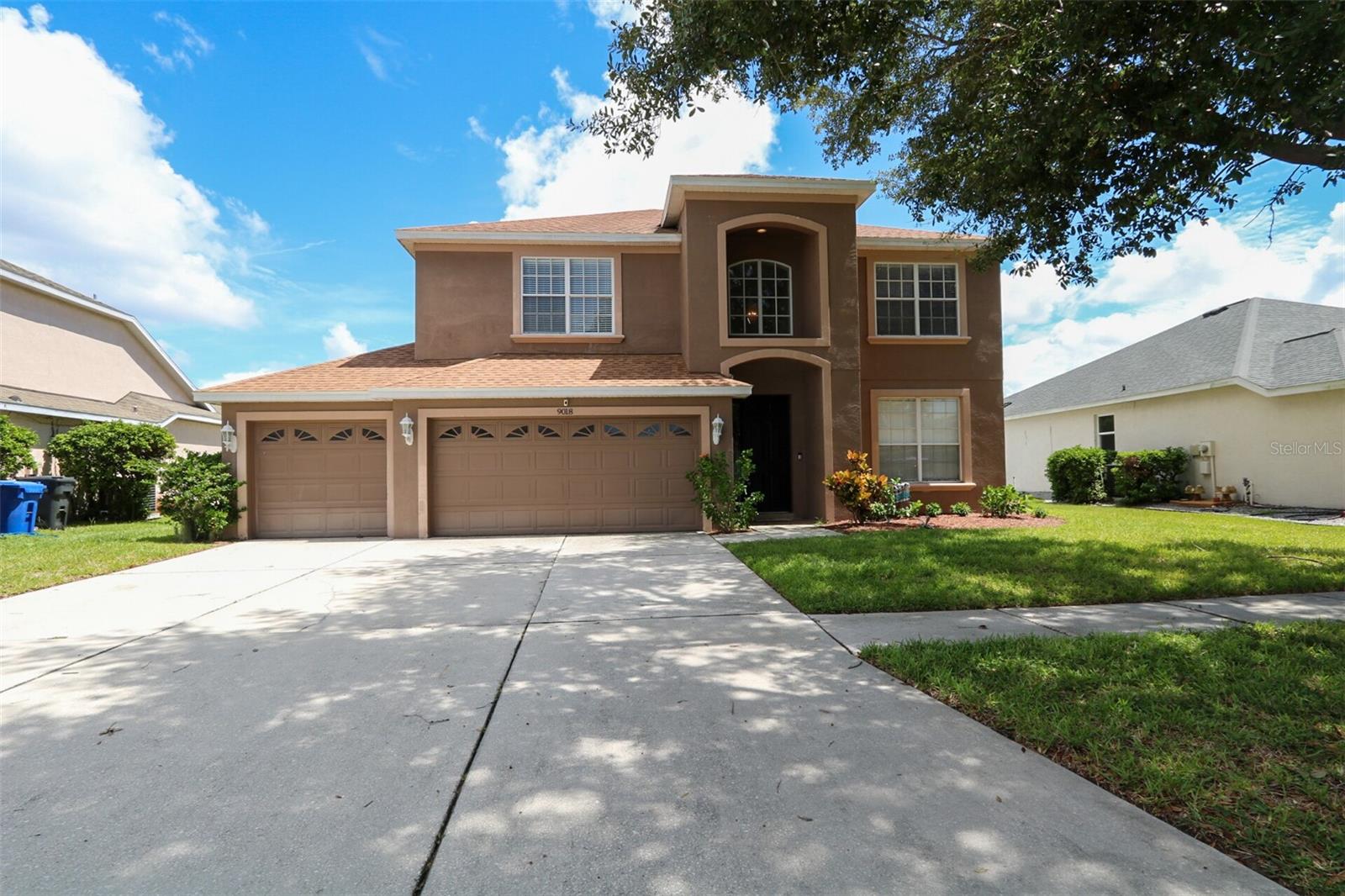 9018 Pinebreeze Dr — photo