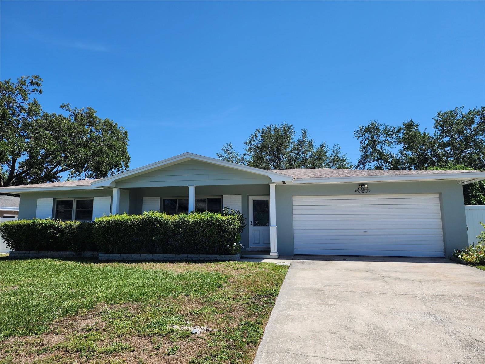 2347 Eastwood Dr — photo