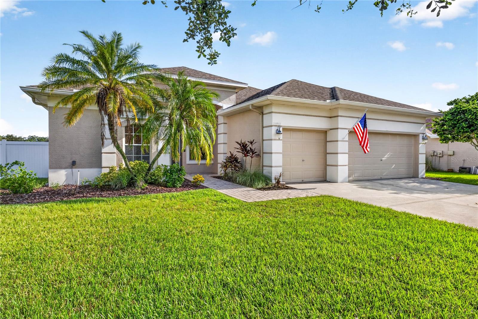 22953 Bay Cedar Dr — photo