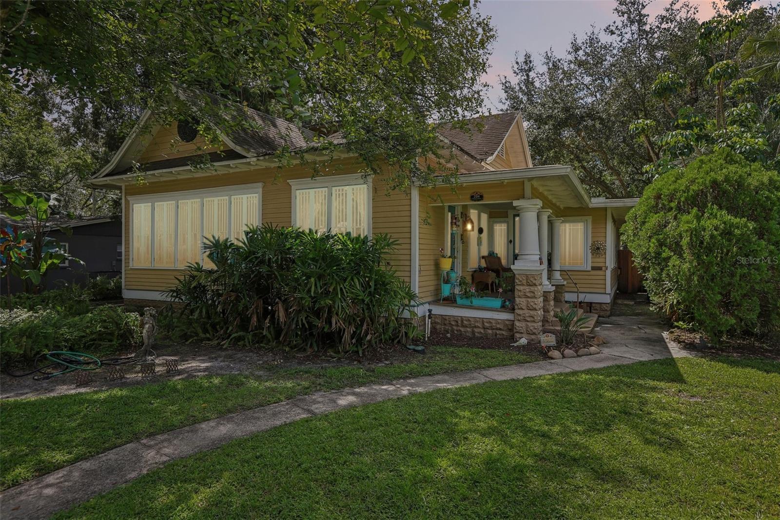 204 W Thomas St — photo