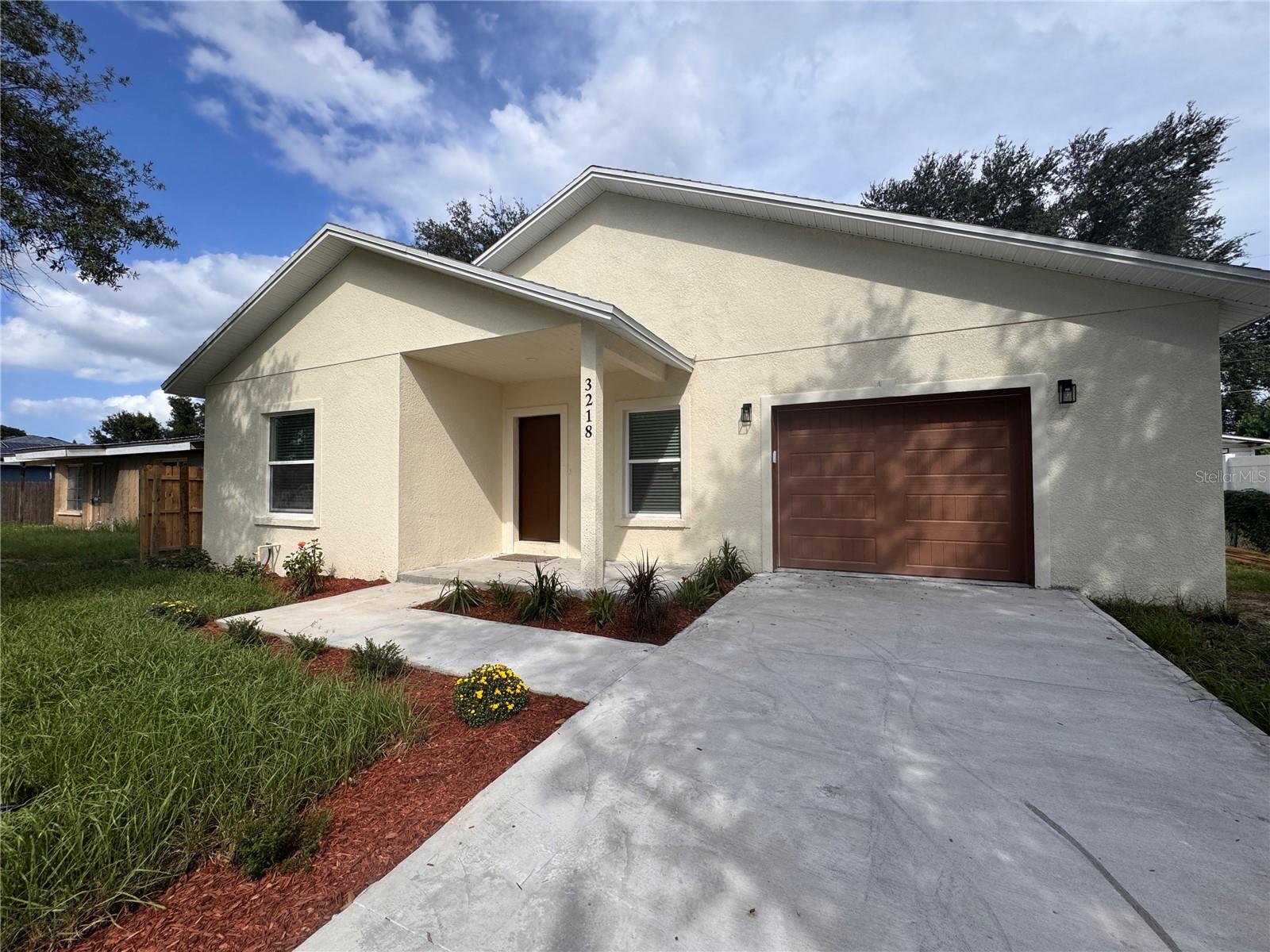 3218 Delray Dr — photo