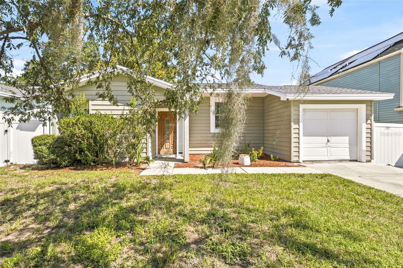 7714 Glades Ct — photo